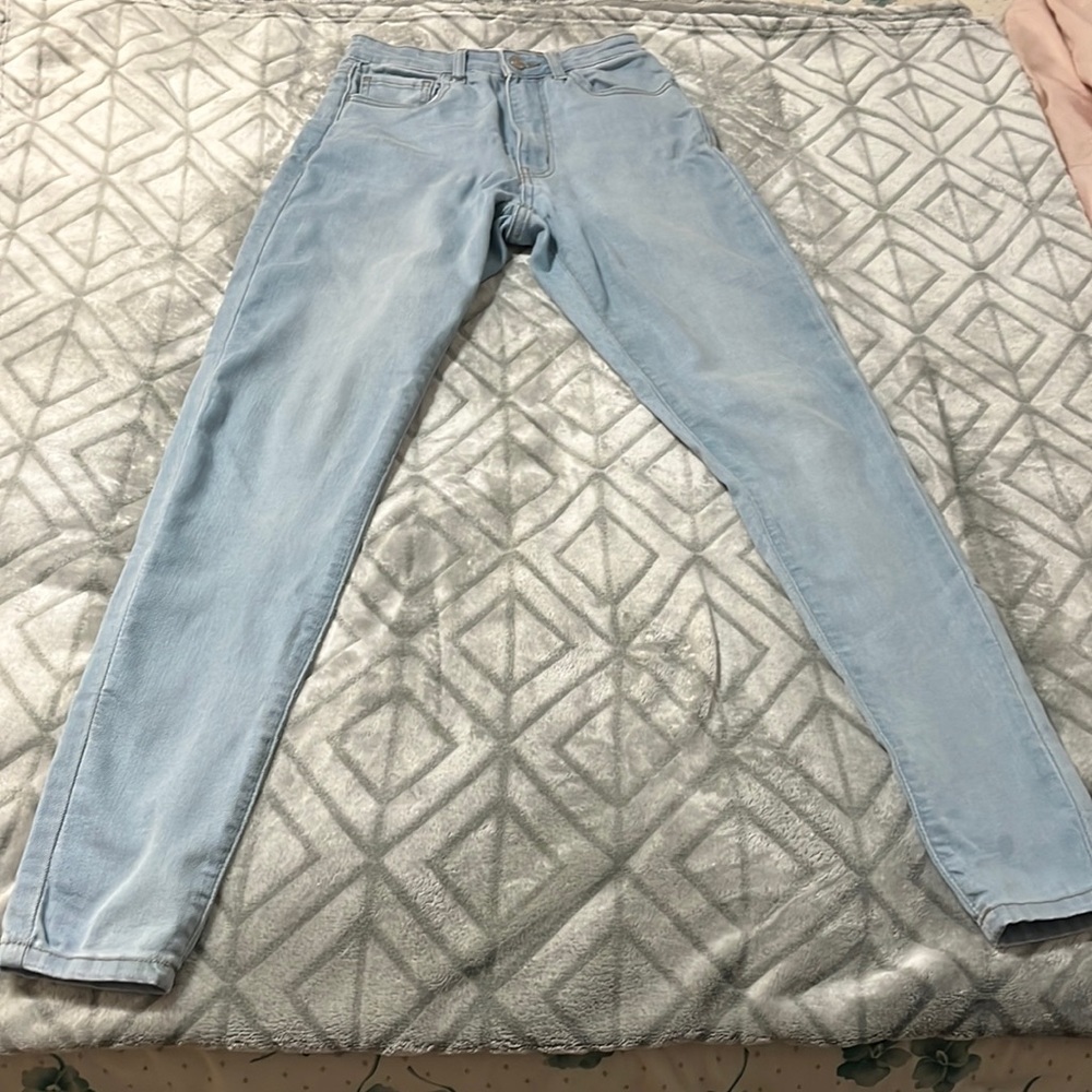 Simple light blue jeans from Forever 21